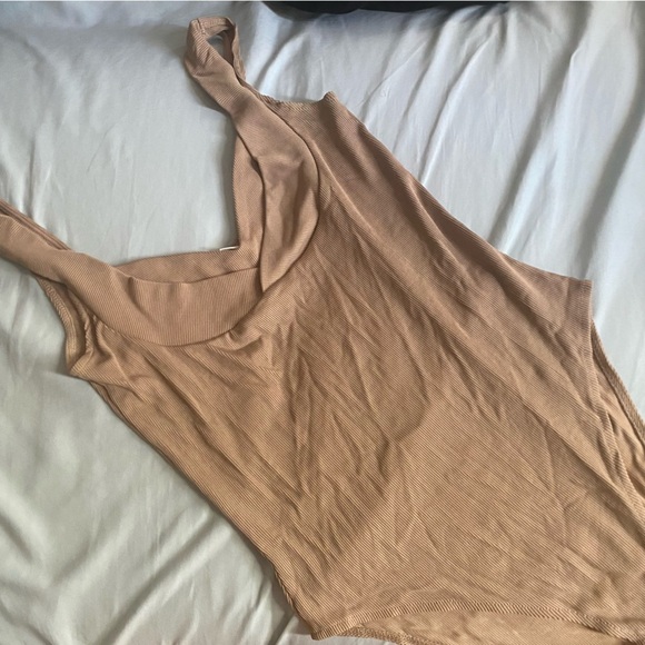 H&M Tan Bodysuit - Picture 1 of 3